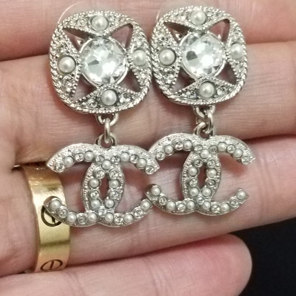 🆕 SOLD !!!! CHANEL Runway Spring /Summer 22 - Picture 4 of 12